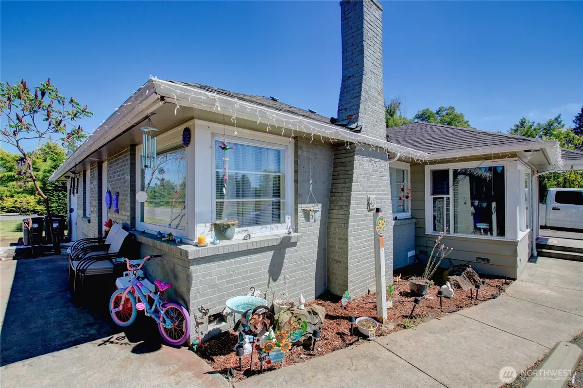 3312 E College Way, Mount Vernon, WA 98273 - #1