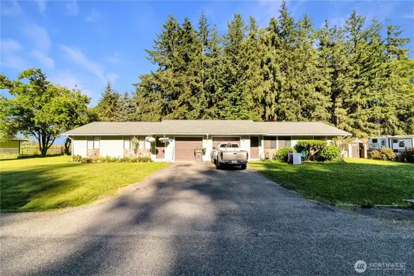 11087 N Skagit Street #A & B, Burlington, WA 98233