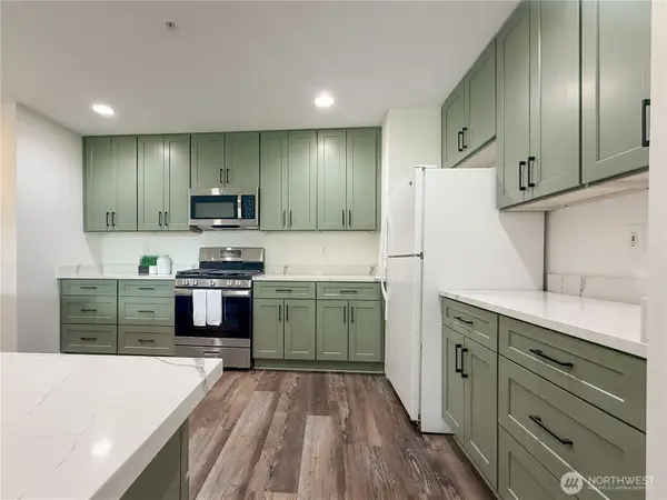12208 NE 24th Street #124, Bellevue, WA 98005