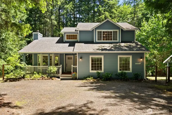 20247 NE Robin Lane, Suquamish, WA 98392