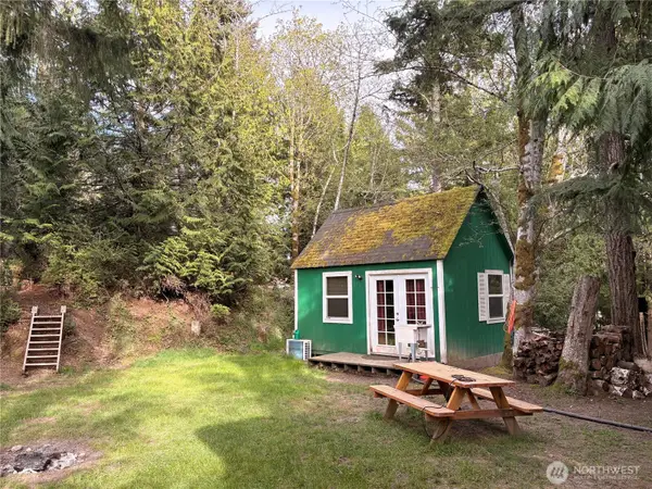 730 E Madrona Boulevard Nw #2 & 3, Lakebay, WA 98349