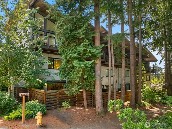 203 Madrona Way Ne #F-1, Bainbridge Island, WA 98110