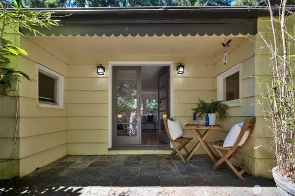 13753 Stone Avenue N, Seattle, WA 98133