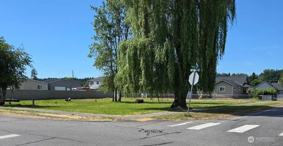 105 SW 3rd Street, South Prairie, WA 98385 - #2