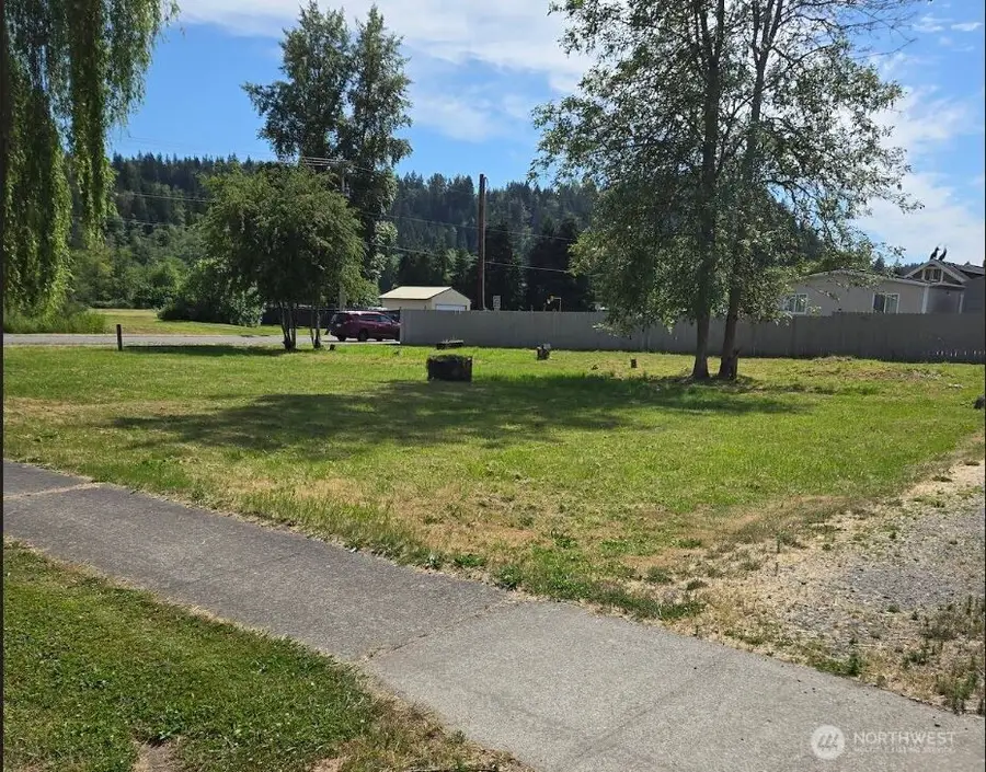 105 SW 3rd Street, South Prairie, WA 98385 - #3