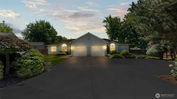 996 SE Admiral Place, College Place, WA 99324
