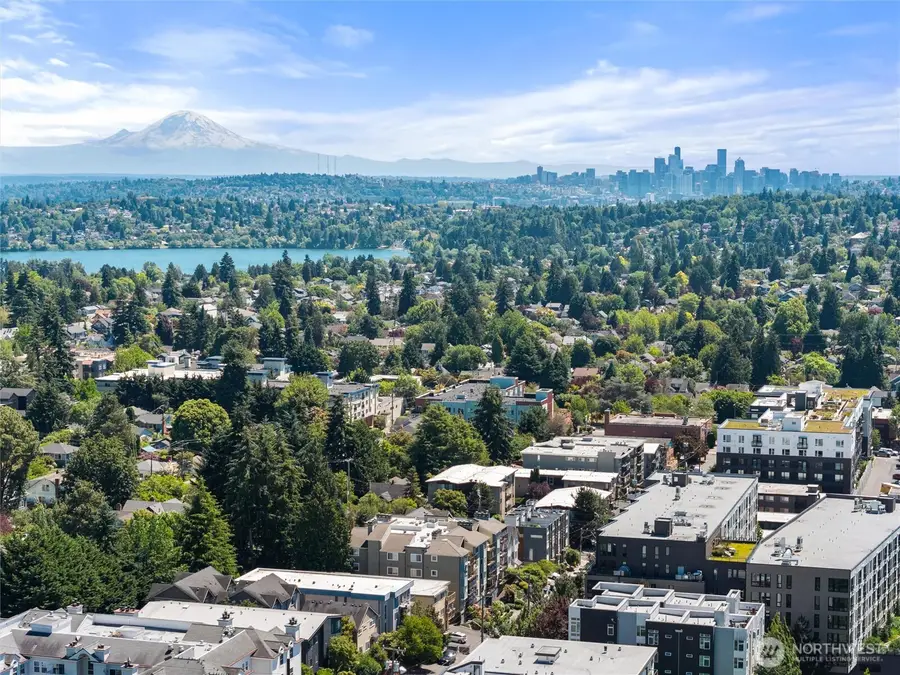 8720 Phinney Avenue N #21, Seattle, WA 98103 - #2