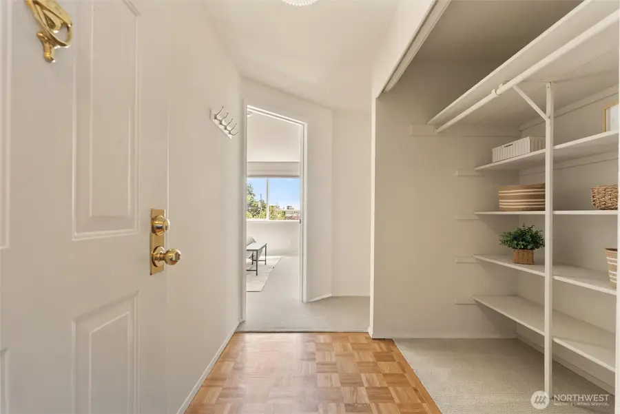 8720 Phinney Avenue N #21, Seattle, WA 98103 - #3