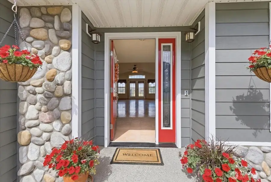 55212 Bay Area Drive, Electric City, WA 99123 - #2