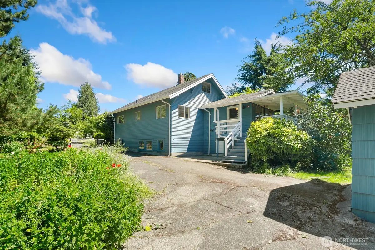 10045 10th Avenue Sw, Seattle, WA 98146 - #1