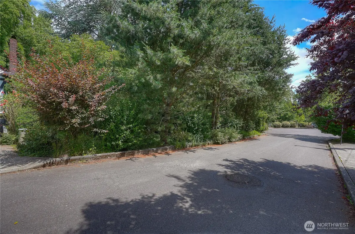 710 11th Avenue Se, Olympia, WA 98501 - #1
