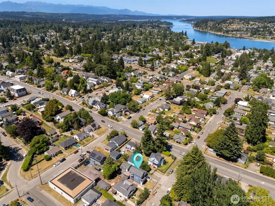 1011 Pennsylvania Avenue, Bremerton, WA 98337 - #2