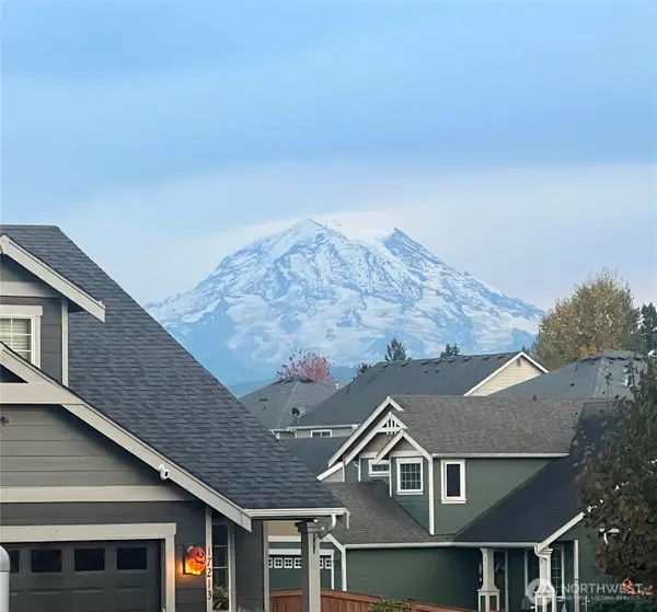 17208 138th Avenue Ct E, Puyallup, WA 98374