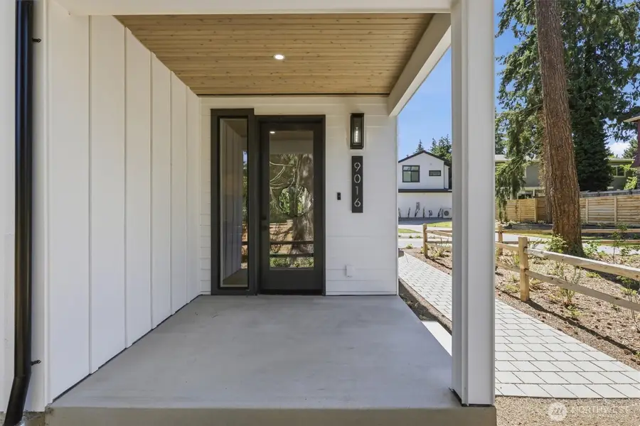9016 124th Lane Ne, Kirkland, WA 98033 - #3