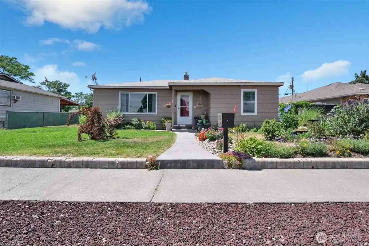 1118 W Cascade Avenue, Moses Lake, WA 98837 - #1