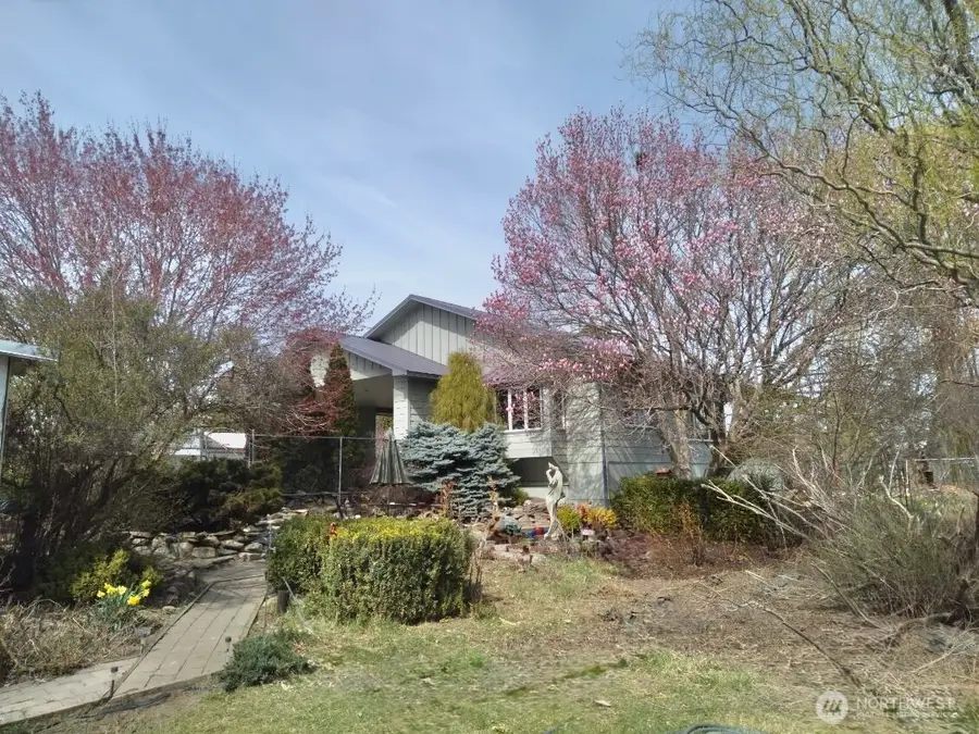 2050 James Avenue, Okanogan, WA 98840 - #2
