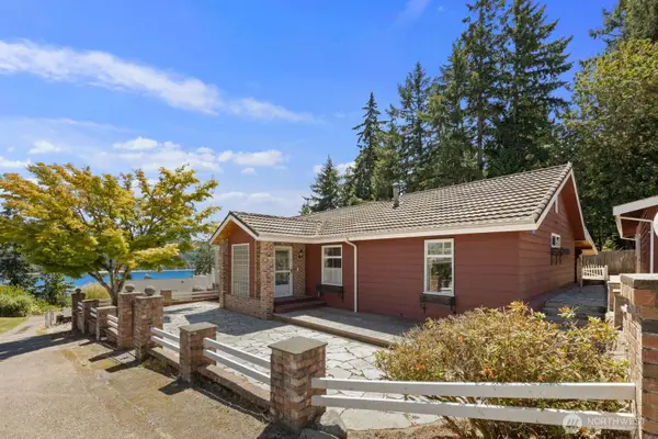 6899 Navajo Trail Ne, Bremerton, WA 98311