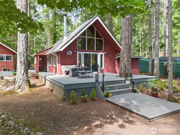 90 N Fircrest Place, Hoodsport, WA 98548