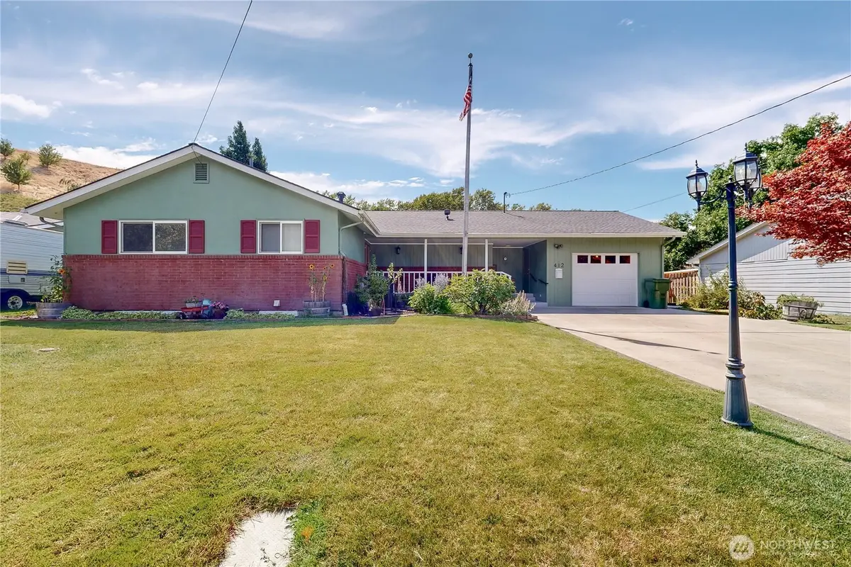 412 SW Parkview Street, Milton Freewater, OR 97862 - #1