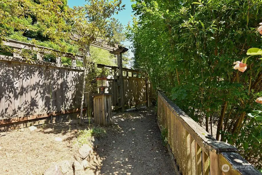 14323 12th Avenue Sw, Burien, WA 98166 - #3