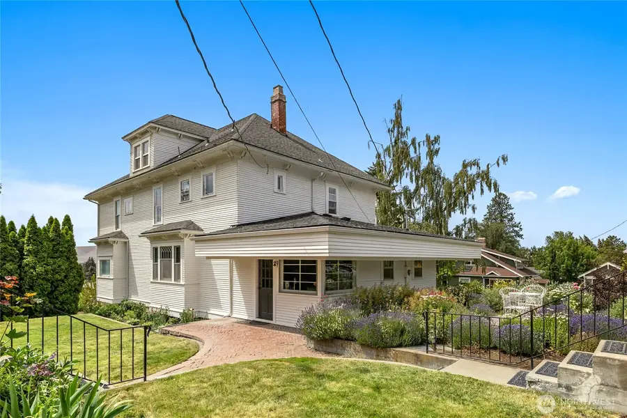 901 E 3rd Avenue, Ellensburg, WA 98926 - #2