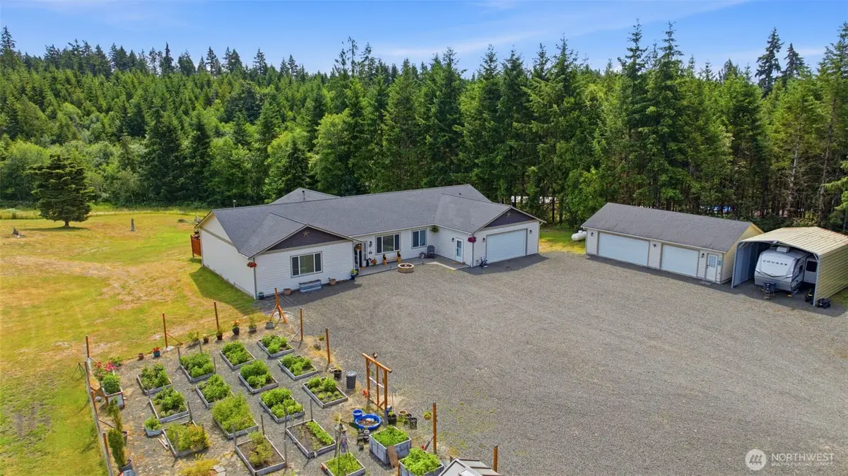 300 E Mclane Cove Drive, Grapeview, WA 98546 - #1