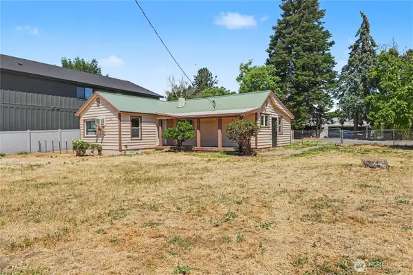 68 N Nevada Avenue, East Wenatchee, WA 98802