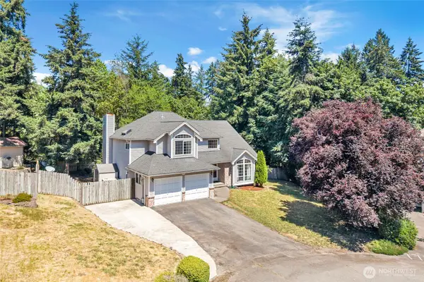 2052 NE Marina Vista Court, Poulsbo, WA 98370