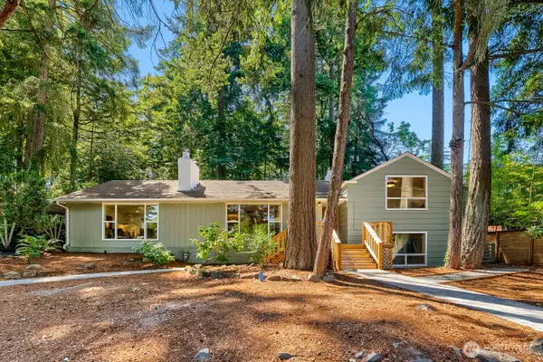 16051 21st Avenue Sw, Burien, WA 98166