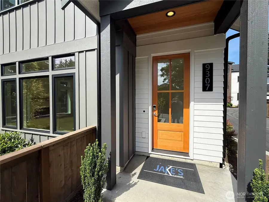 9307 132nd Avenue Ne, Kirkland, WA 98033 - #2