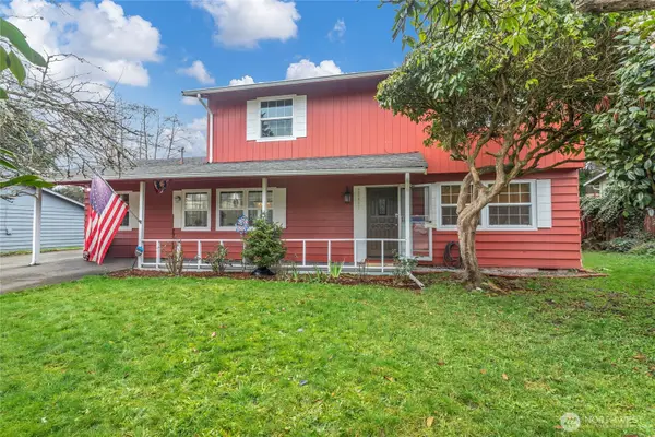 28461 26th Avenue S, Federal Way, WA 98003