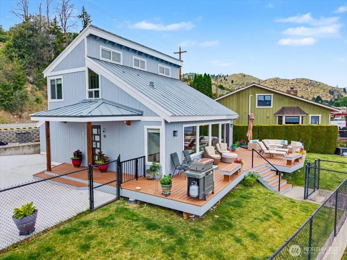 1386 S Lakeshore Road, Chelan, WA 98816 - #1