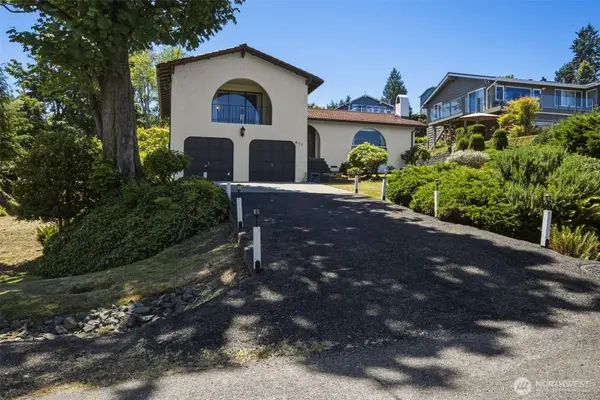 611 SW 293rd Street, Federal Way, WA 98023