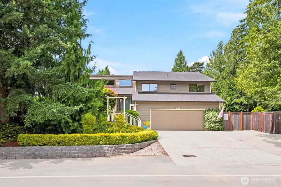 301 128th Avenue Ne, Bellevue, WA 98005 - #2