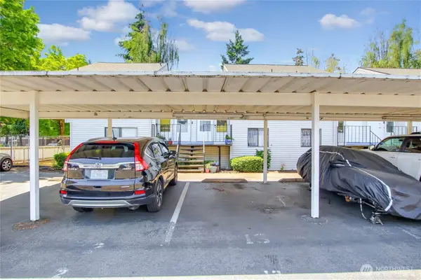 1313 W James Street #2, Kent, WA 98032