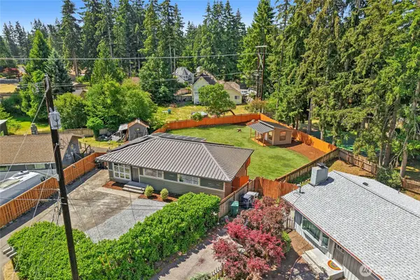 2002 211th Place Sw, Lynnwood, WA 98036