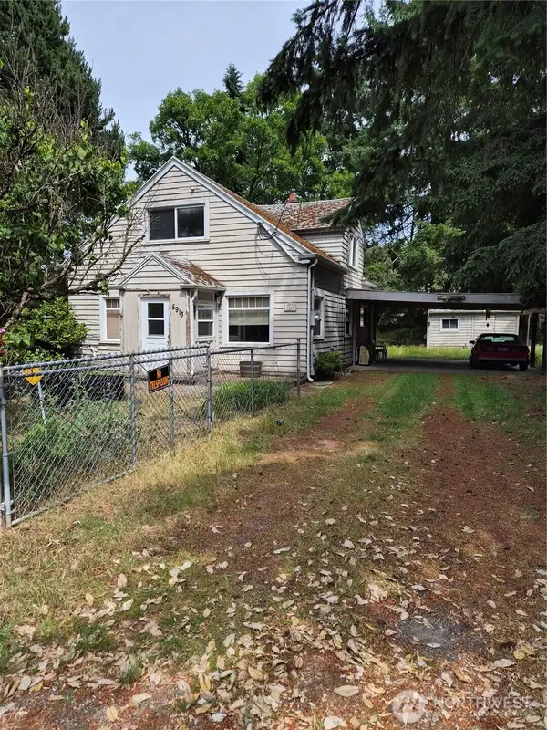 5913 57th Avenue W, University Place, WA 98408