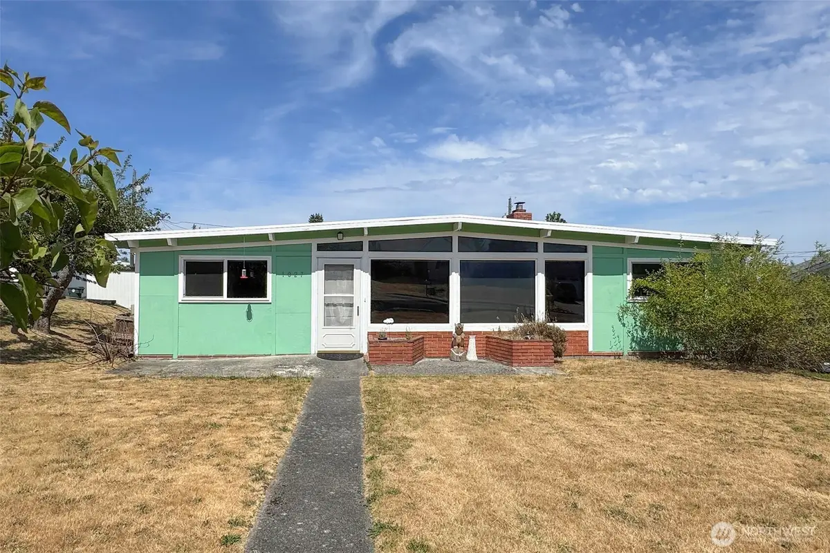 1027 W Ninth Street, Port Angeles, WA 98363 - #1
