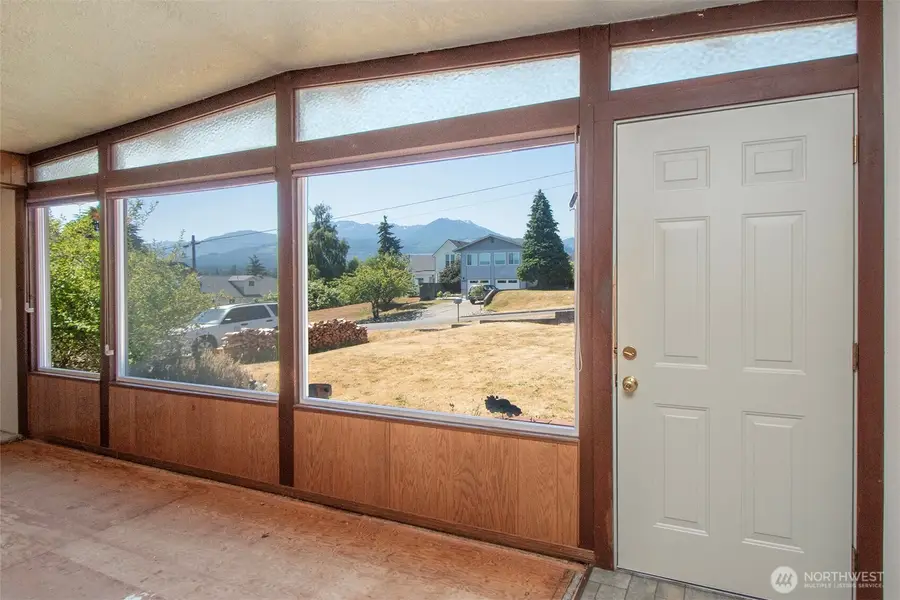 1027 W Ninth Street, Port Angeles, WA 98363 - #3