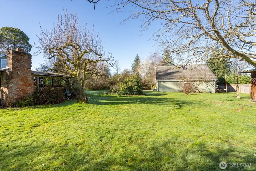 9404 NE 32nd Street, Clyde Hill, WA 98004 - #3
