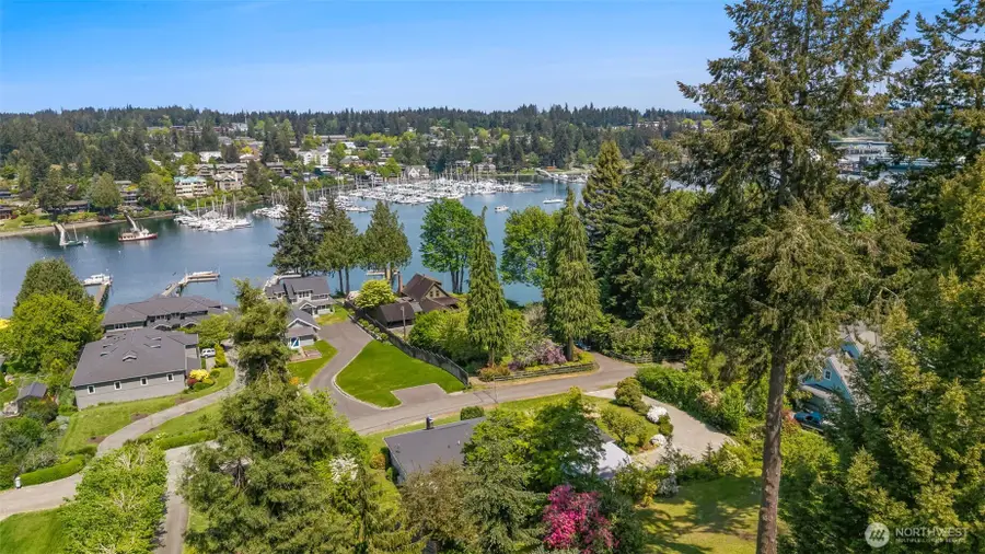 5930 Rose Loop Ne, Bainbridge Island, WA 98110 - #2