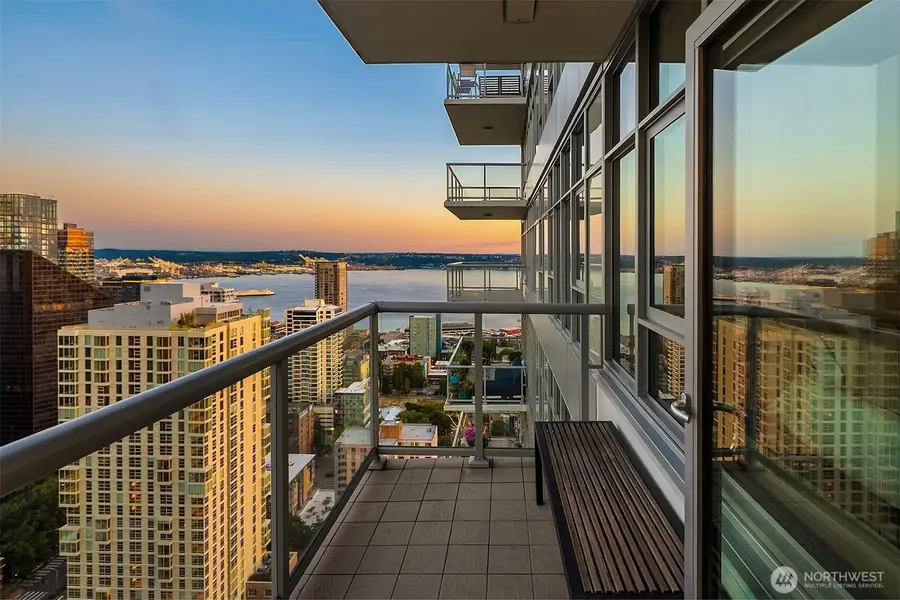 588 Bell Street #3704S, Seattle, WA 98121 - #3