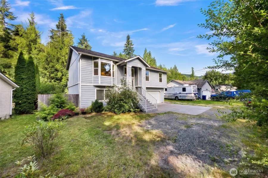 642 Sprague Valley Drive, Maple Falls, WA 98266 - #2