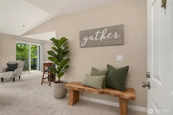 12424 109th Court Ne #D304, Kirkland, WA 98034