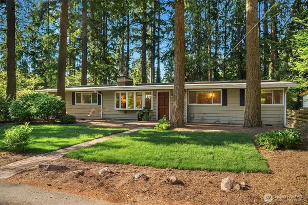 12210 NE 64th Street, Kirkland, WA 98033