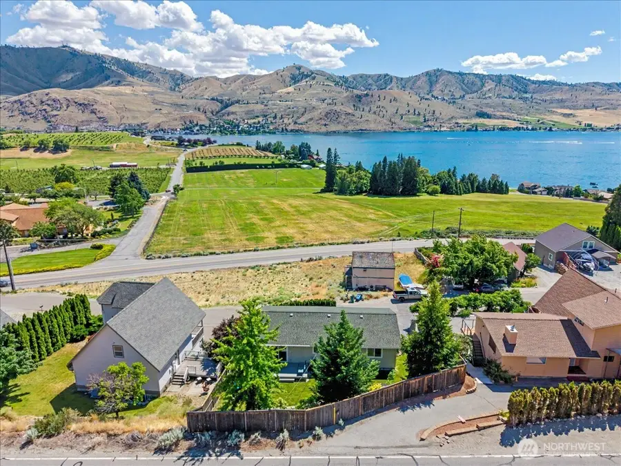 215 San Remo Lane, Chelan, WA 98816 - #2