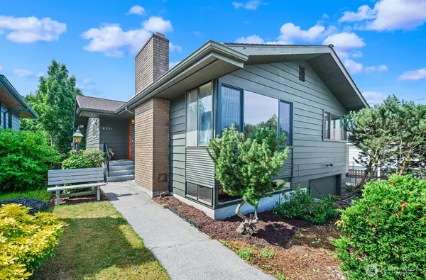 3751 SW Rose Street, Seattle, WA 98126