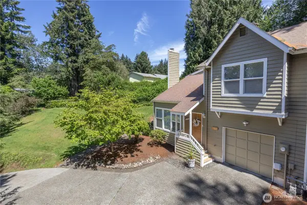 1524 Marine Drive, Bremerton, WA 98312