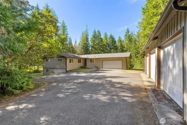 5582 NW Gross Road, Bremerton, WA 98312