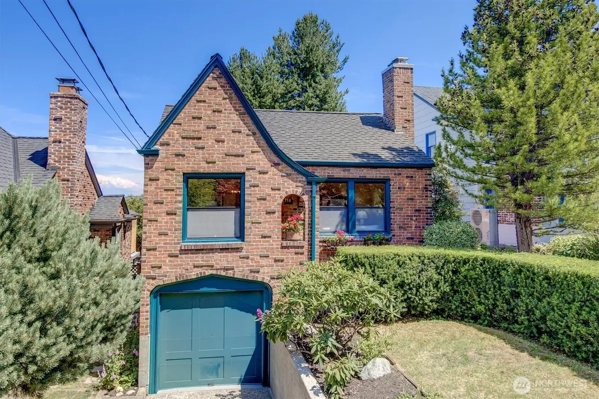 2714 Queen Anne Avenue N, Seattle, WA 98109 - #1